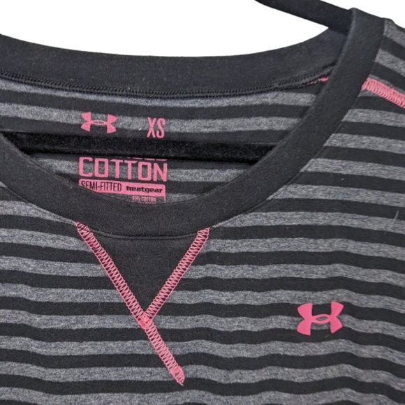 Under Armour Women's Charged Cotton Semi-Fitted Heatgear Striped Top - Picture 6 of 11